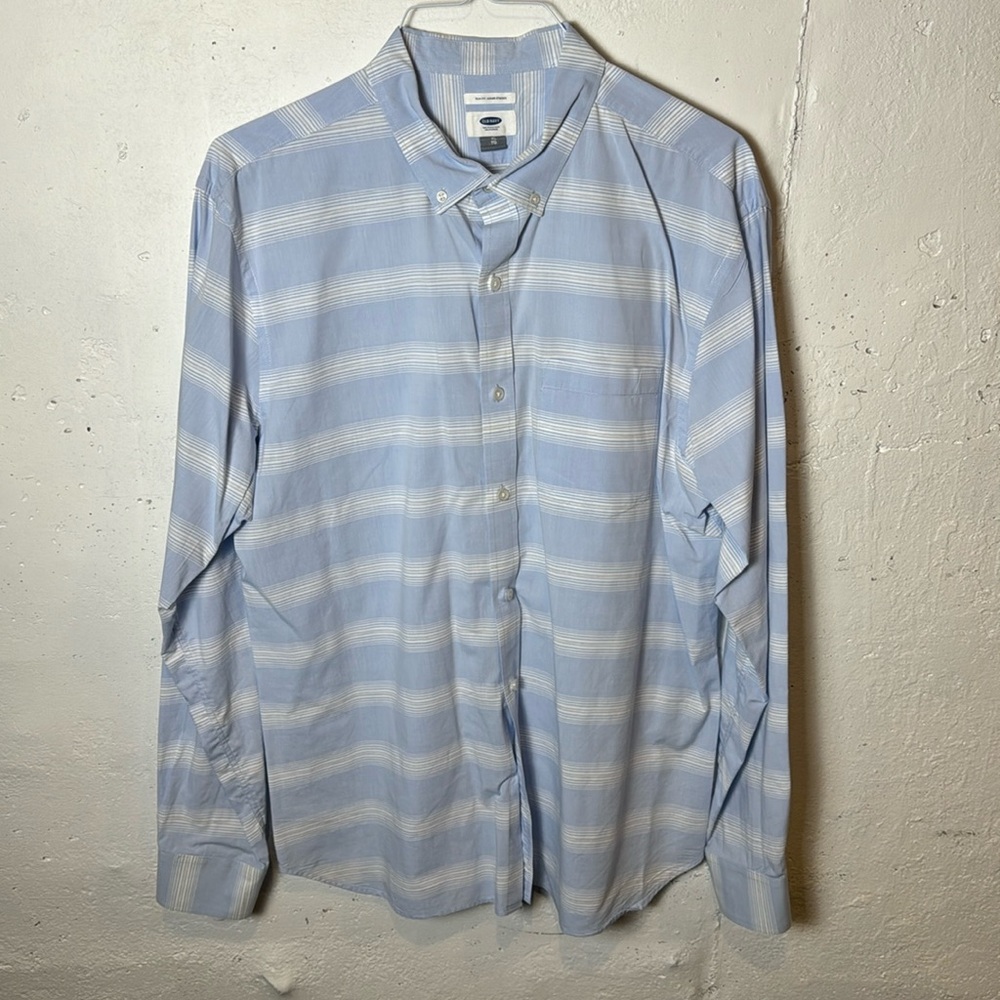 Men’s Old Navy Oxford dress shirt Size XL - Blue